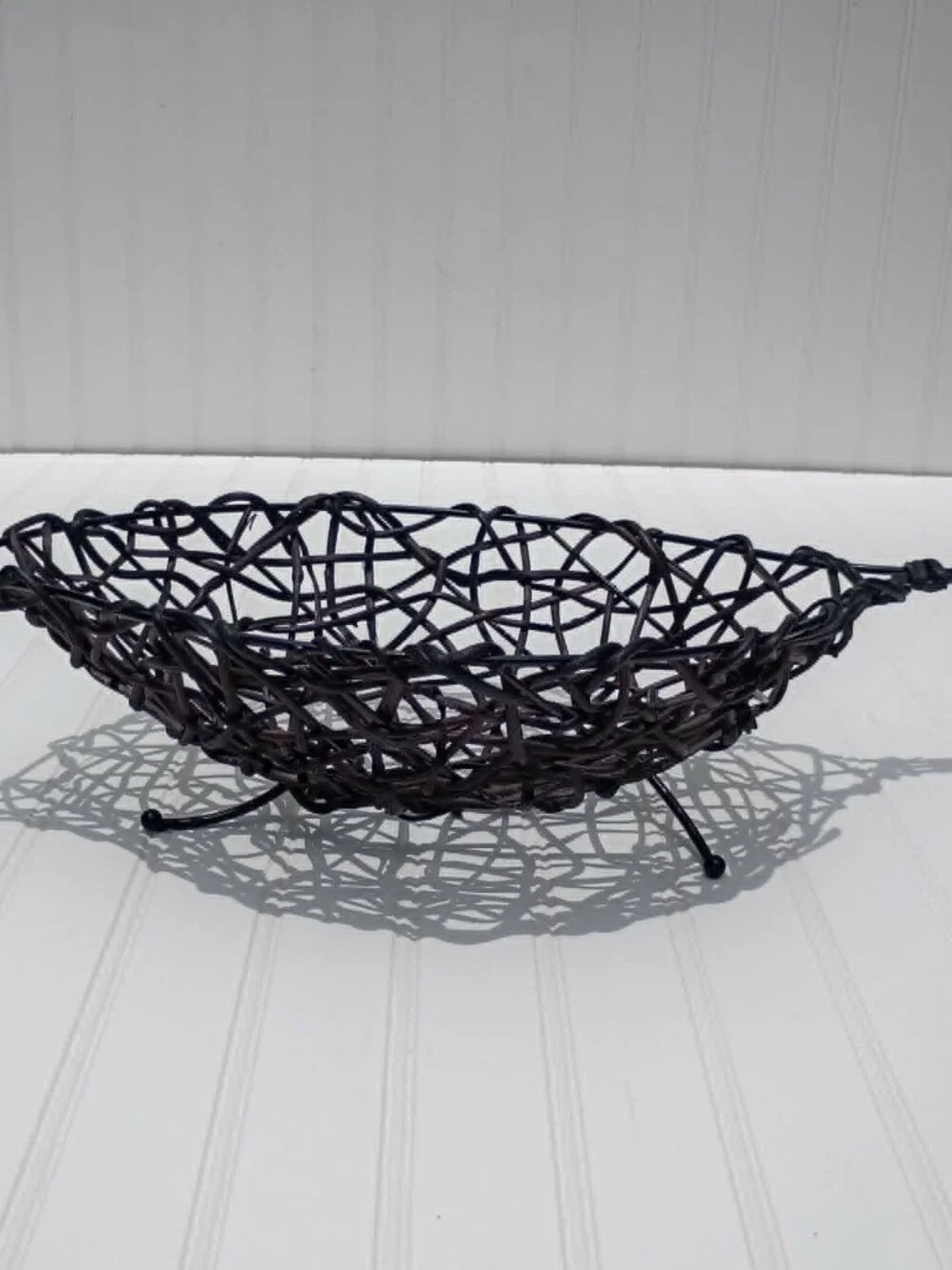 Vintage Wicker Leaf Shaped Basket Decorative Fruit Bowl Black Iron Legs 18